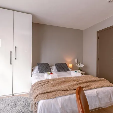 Comfortable And Compact Studio Close To The Beachfront! 布列登